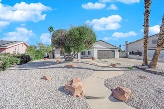 1705 Battle Creek Cir in Las Vegas, NV - Building Photo - Building Photo