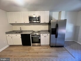 6062 Joust Ln in Alexandria, VA - Building Photo