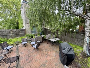 417 Atwells Ave, Unit 2 in Providence, RI - Building Photo - Building Photo