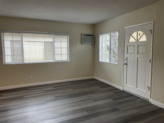 508-512 N Electric Ave in Alhambra, CA - Foto de edificio - Building Photo