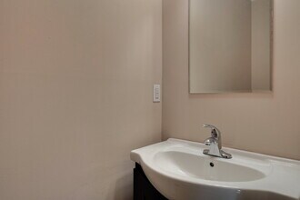 8013 Perry Creek Rd in Raleigh, NC - Building Photo - Building Photo
