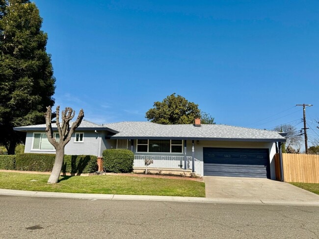 property at 1900 Flowers St