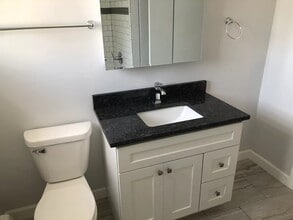 4420 Forest Ave, Unit 1R in Brookfield, IL - Building Photo - Building Photo