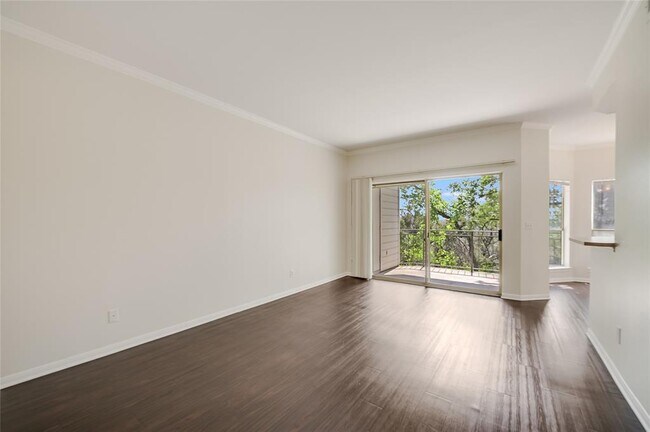 6000-20 Shepherd Mountain Cove in Austin, TX - Building Photo - Building Photo