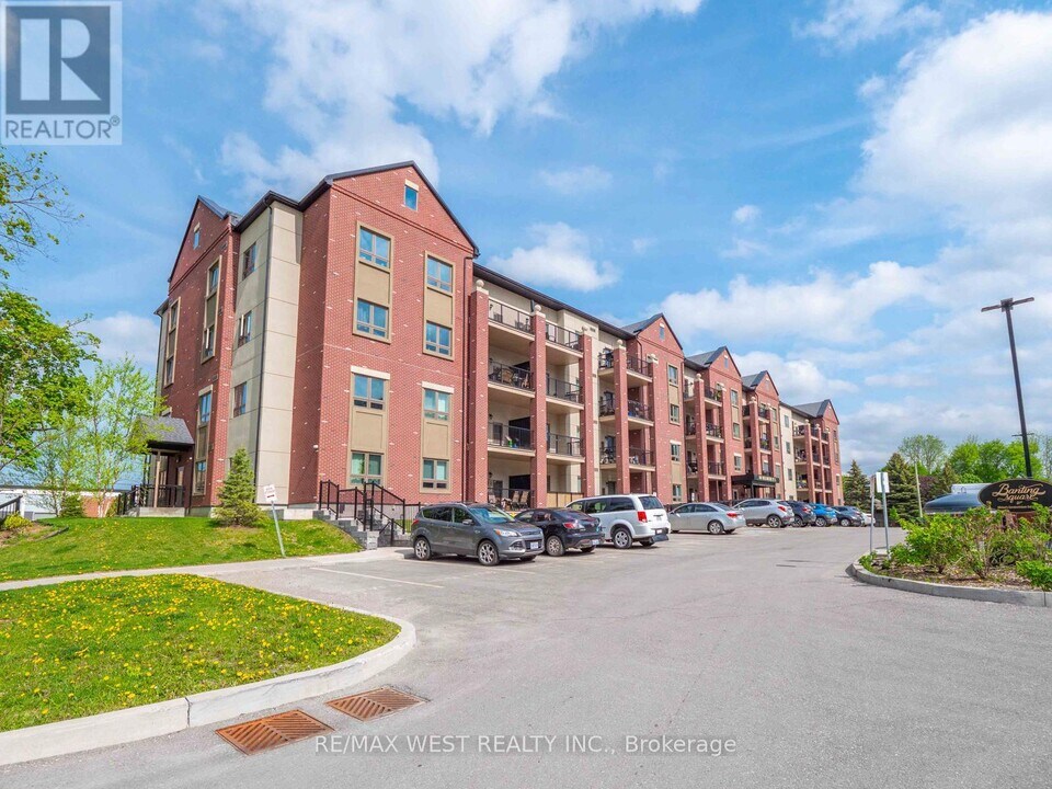 161-161 Wellington St E in New Tecumseth, ON - Building Photo