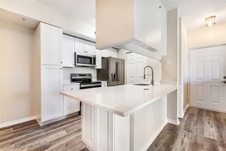 6321 Aragon Way in Ft. Myers, FL - Building Photo - Building Photo