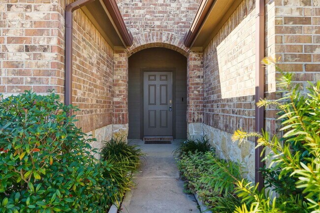 3935 Country Club Dr in Baytown, TX - Foto de edificio - Building Photo