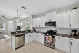 11609 Piedmont Park Crossing in Bradenton, FL - Building Photo - Building Photo