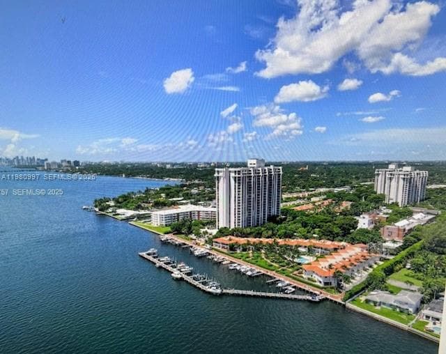 4000 Towerside Terrace in Miami, FL - Building Photo - Building Photo