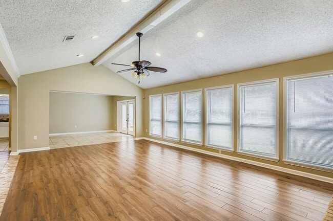 15710 Sandy Hill Dr in Houston, TX - Building Photo - Building Photo