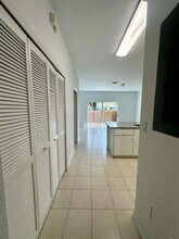 10760 NW 82nd Terrace in Doral, FL - Building Photo - Building Photo