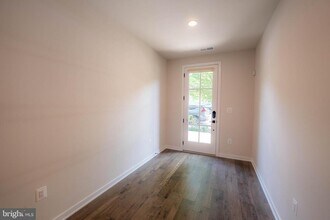 11719 Paysons Wy in Reston, VA - Building Photo - Building Photo