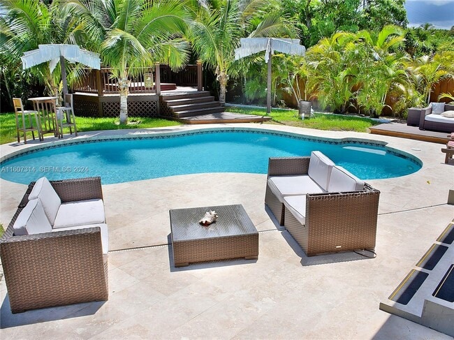 property at 2514 Monroe St