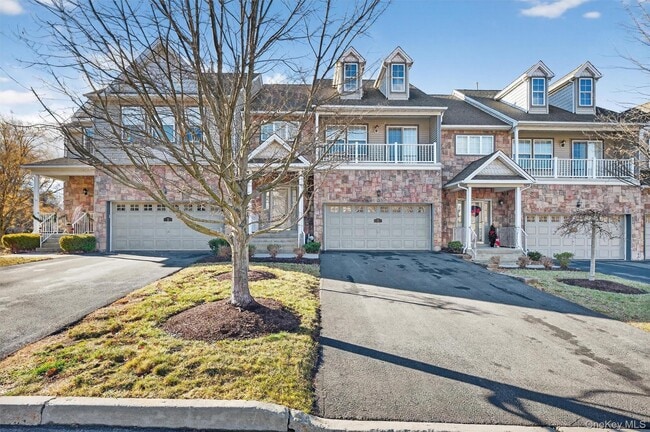 5 Clearwater Ct in Beacon, NY - Building Photo - Building Photo