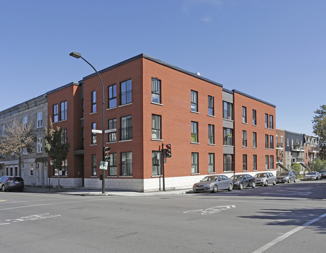 3400 Sainte-Catherine E in Montréal, QC - Building Photo - Primary Photo