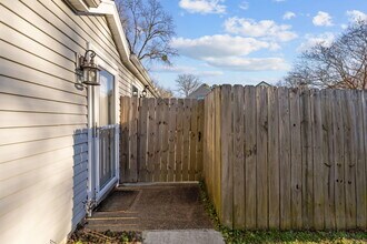 1012 Danbury Cir in Virginia Beach, VA - Building Photo - Building Photo