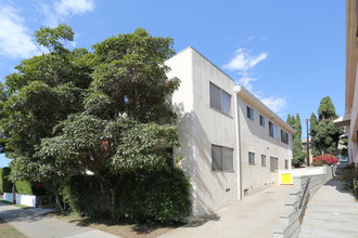 1107 California Ave in Santa Monica, CA - Building Photo - Building Photo