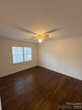 2929 Amity Garden Ct in Charlotte, NC - Building Photo - Building Photo