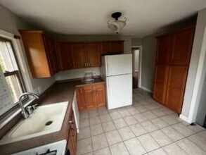 22850 Colgate St in Farmington Hills, MI - Building Photo - Building Photo