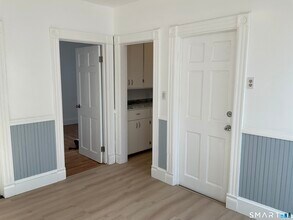 13 Alger St in New London, CT - Building Photo - Building Photo