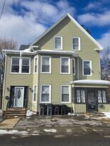 154 Oak St, Unit 1st Floor in Gardner, MA - Building Photo