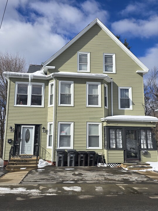 154 Oak St, Unit 1st Floor in Gardner, MA - Building Photo