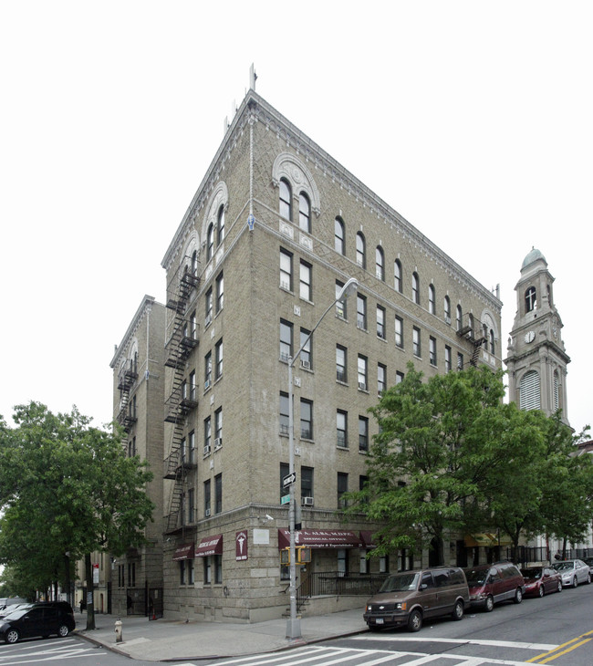 618-624 W 175th St in New York, NY - Foto de edificio - Building Photo