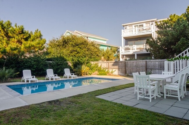 property at 507 Fort Fisher Blvd N