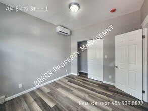 704 E 4th St, Unit 1 in Bethlehem, PA - Building Photo - Building Photo