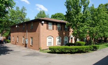 133-137 Georgetown Dr in Columbus, OH - Foto de edificio - Building Photo