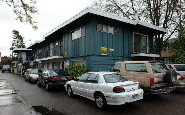 1552 Ferry Aly in Eugene, OR - Foto de edificio - Building Photo