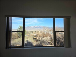 400 Pso De Corrales in Corrales, NM - Foto de edificio - Building Photo