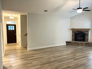 290 Foxbank Cir in Greer, SC - Building Photo - Building Photo