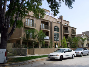 Alcott Towers - Residential Condomium in Los Angeles, CA - Building Photo - Building Photo