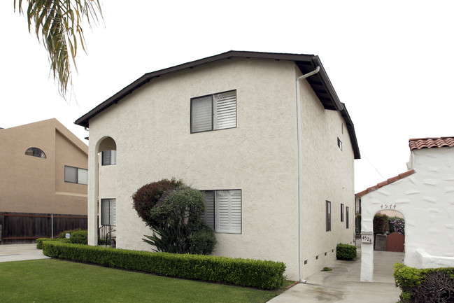 4568 Cleveland Ave in San Diego, CA - Building Photo - Building Photo