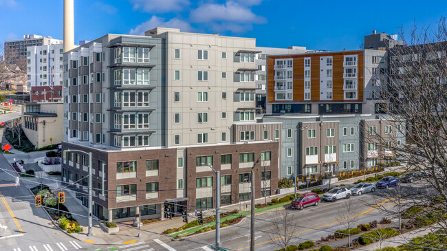 Raven Terrace in Seattle, WA - Foto de edificio - Primary Photo