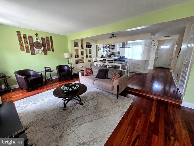 4453 Edan Mae Ct in Annandale, VA - Building Photo - Building Photo