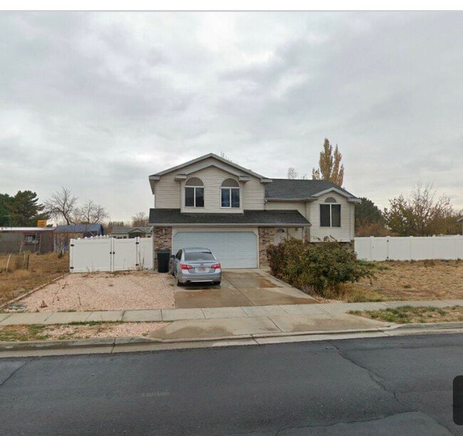 property at 2113 N 550 W