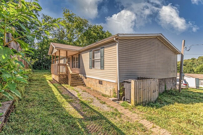 property at 714 Baldwin Ave SW