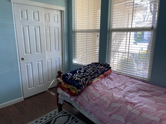 5633 Ridgepoint Dr in Antelope, CA - Building Photo - Building Photo