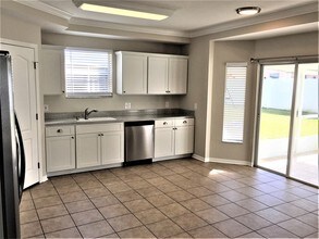 8157 Canterbury Lake Blvd in Tampa, FL - Building Photo - Building Photo