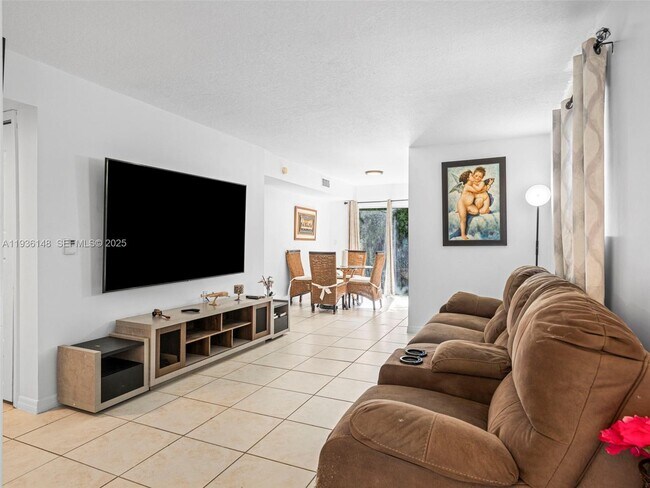 1240 SE 31st Ct in Homestead, FL - Building Photo - Building Photo