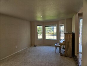 3653 Sunflower Cir in Longmont, CO - Building Photo - Building Photo