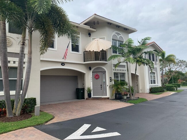 property at 1875 Highland Grove Dr