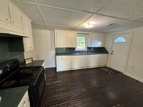 110 N Pine St in Lafayette, LA - Building Photo - Building Photo