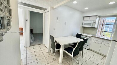 801 Three Islands Blvd, Unit 401 in Hallandale Beach, FL - Building Photo - Building Photo