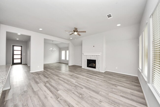 property at 859 Sarasota Shore Dr