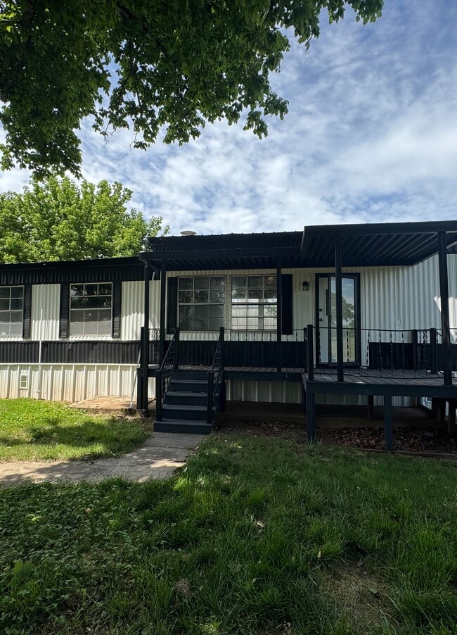 property at 1113 S Anderson Rd