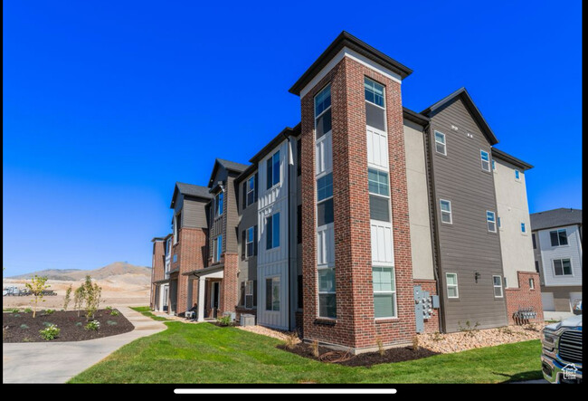779 Pratt Ln in Eagle Mountain, UT - Foto de edificio - Building Photo