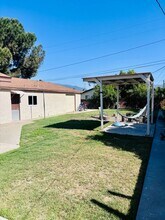 17832 Terry St in Fontana, CA - Building Photo - Building Photo
